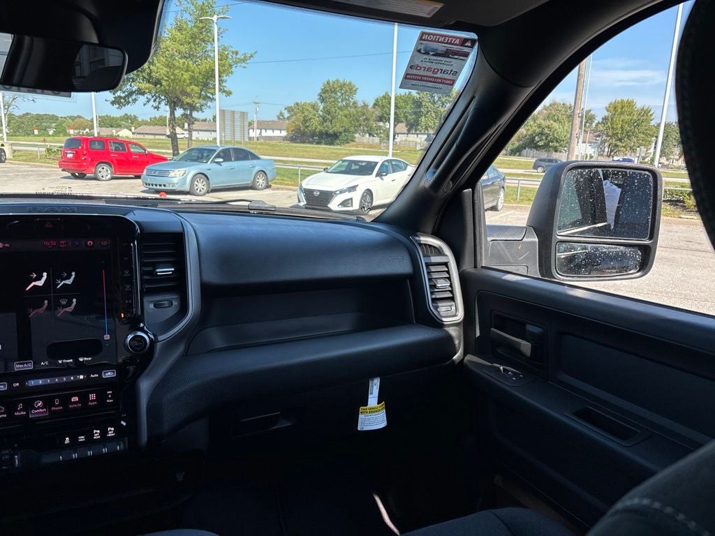 2027 RAM Ram 3500 RAM 3500 TRADESMAN CREW CAB 4X4 6'4' BOX