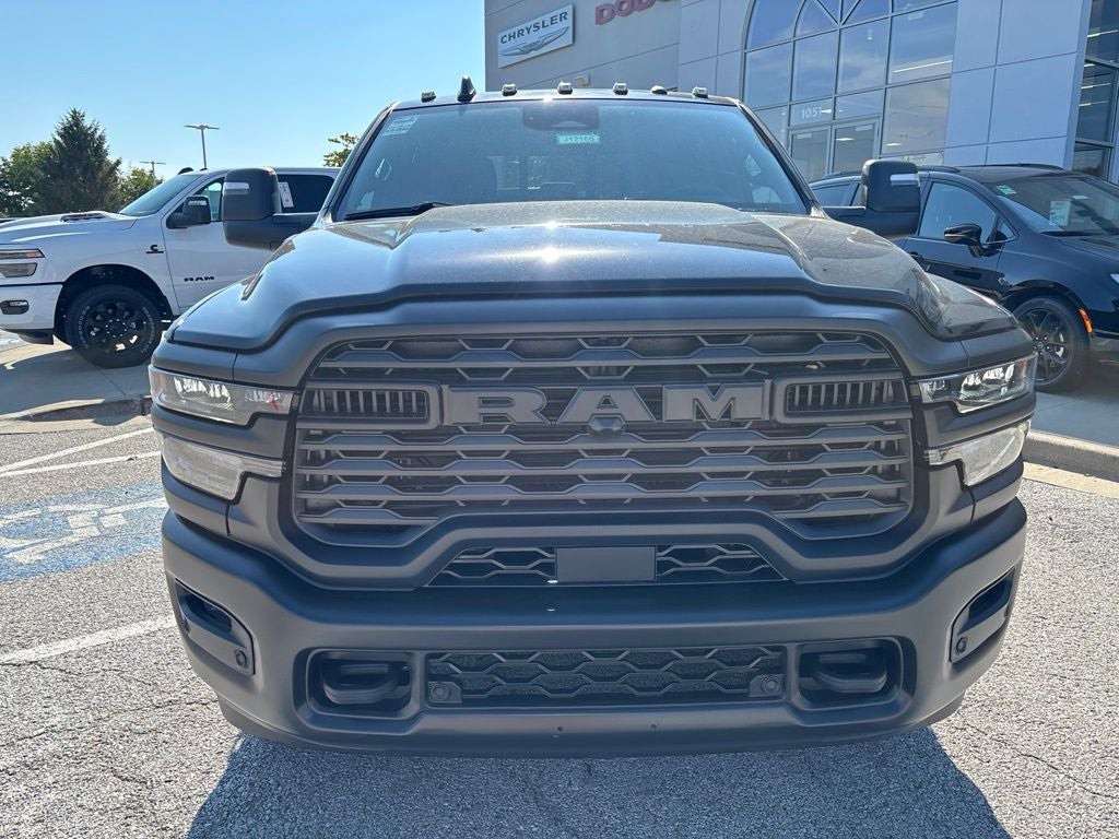 2027 RAM Ram 3500 RAM 3500 TRADESMAN CREW CAB 4X4 6'4' BOX