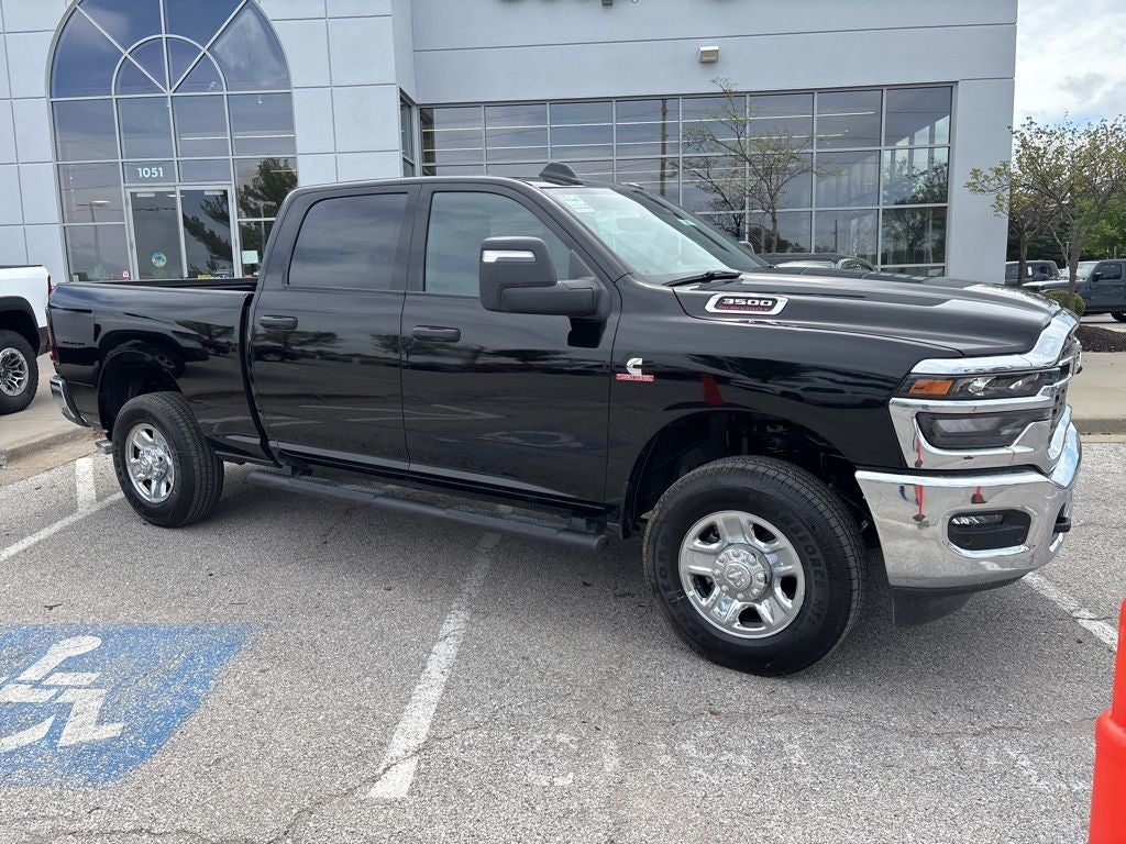 2026 RAM Ram 3500 RAM 3500 TRADESMAN CREW CAB 4X4 6'4' BOX