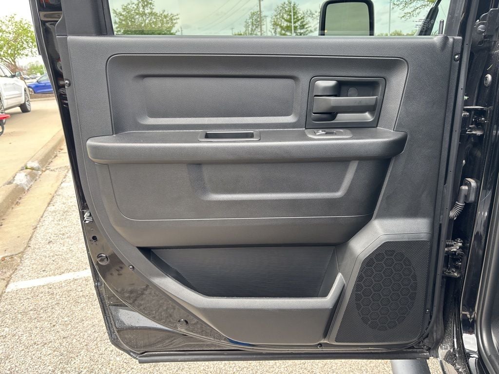 2026 RAM Ram 3500 RAM 3500 TRADESMAN CREW CAB 4X4 6'4' BOX