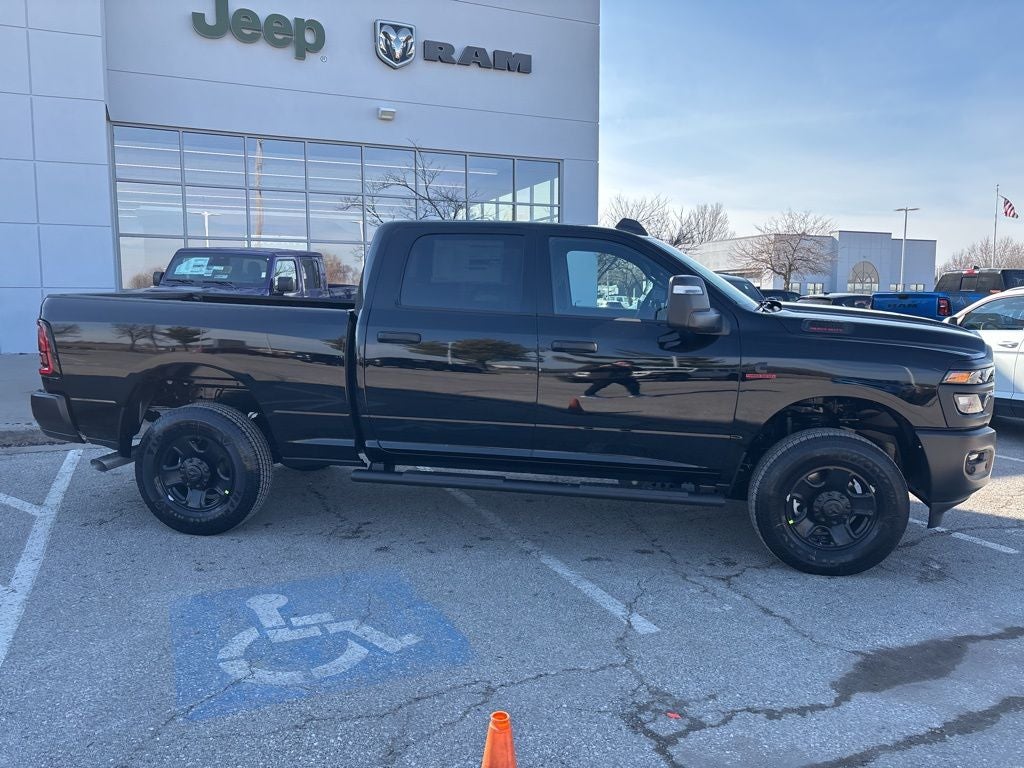 2026 RAM Ram 3500 RAM 3500 TRADESMAN CREW CAB 4X4 6'4' BOX