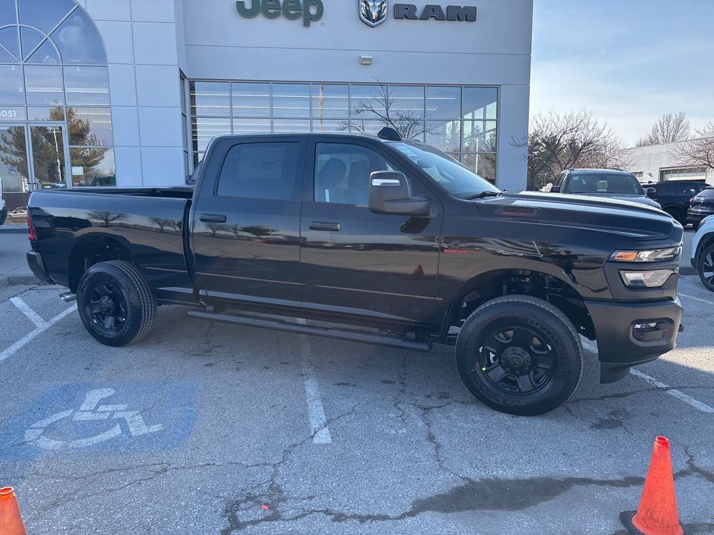 2026 RAM Ram 3500 RAM 3500 TRADESMAN CREW CAB 4X4 6'4' BOX