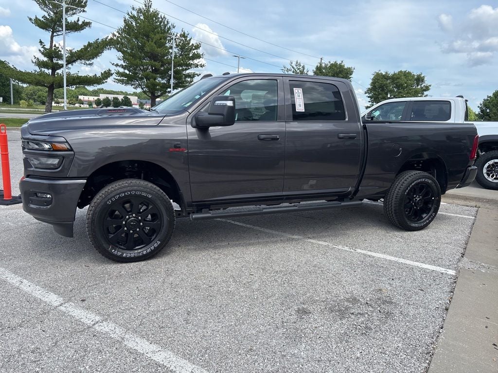 2026 RAM Ram 2500 RAM 2500 BLACK EXPRESS CREW CAB 4X4 6'4' BOX
