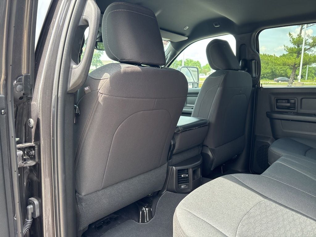 2026 RAM Ram 2500 RAM 2500 BLACK EXPRESS CREW CAB 4X4 6'4' BOX