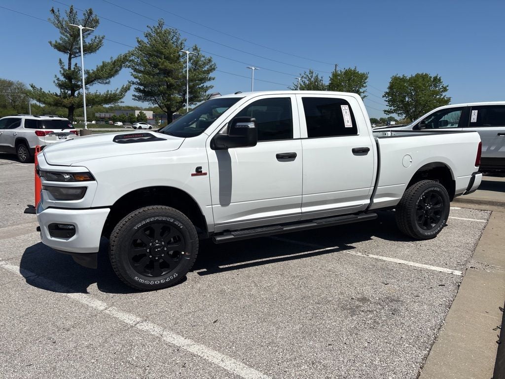 2026 RAM Ram 2500 RAM 2500 BLACK EXPRESS CREW CAB 4X4 6'4' BOX