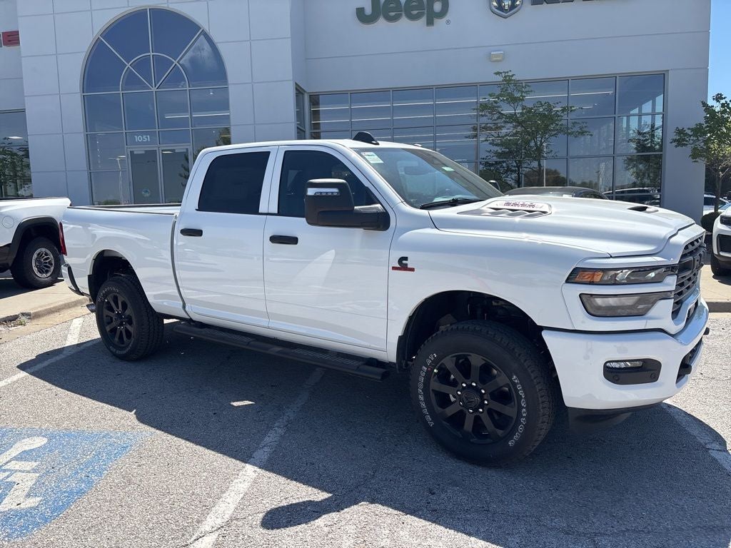 2026 RAM Ram 2500 RAM 2500 BLACK EXPRESS CREW CAB 4X4 6'4' BOX
