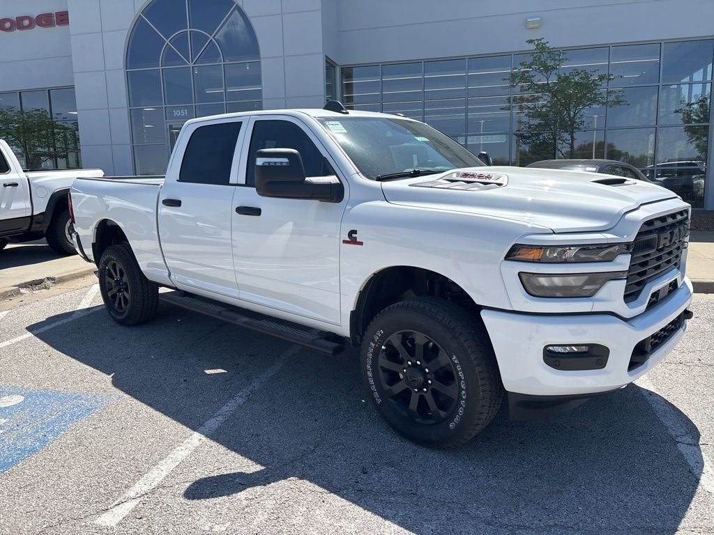2026 RAM Ram 2500 RAM 2500 BLACK EXPRESS CREW CAB 4X4 6'4' BOX
