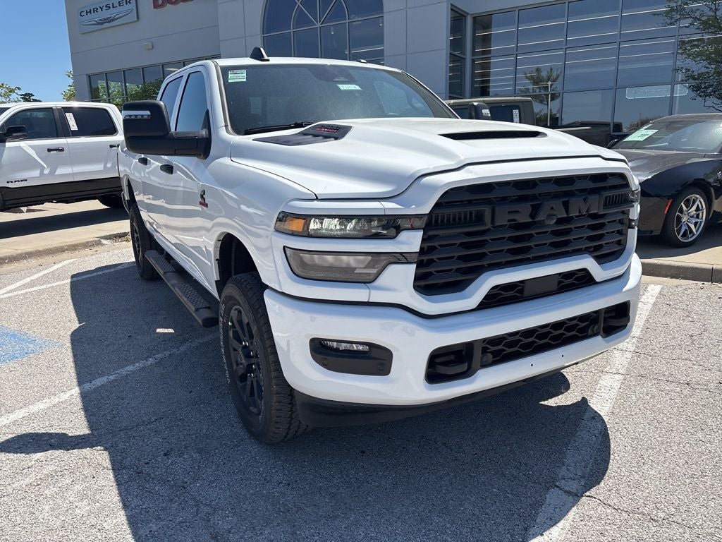 2026 RAM Ram 2500 RAM 2500 BLACK EXPRESS CREW CAB 4X4 6'4' BOX