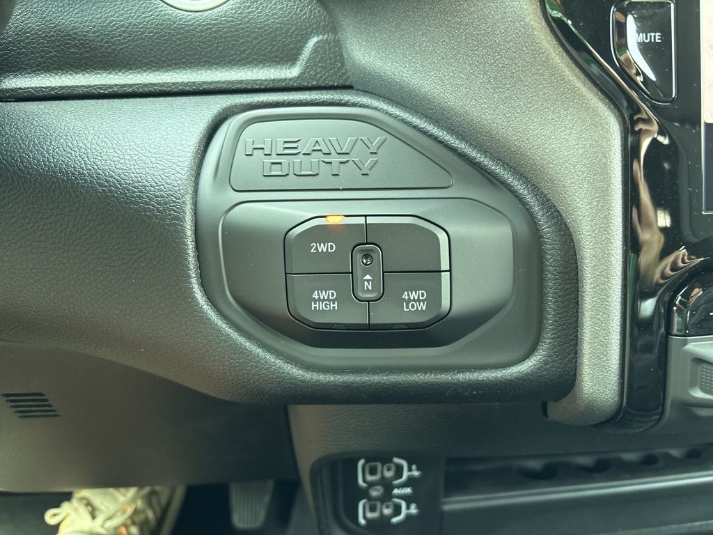 2026 RAM Ram 2500 RAM 2500 TRADESMAN CREW CAB 4X4 6'4' BOX