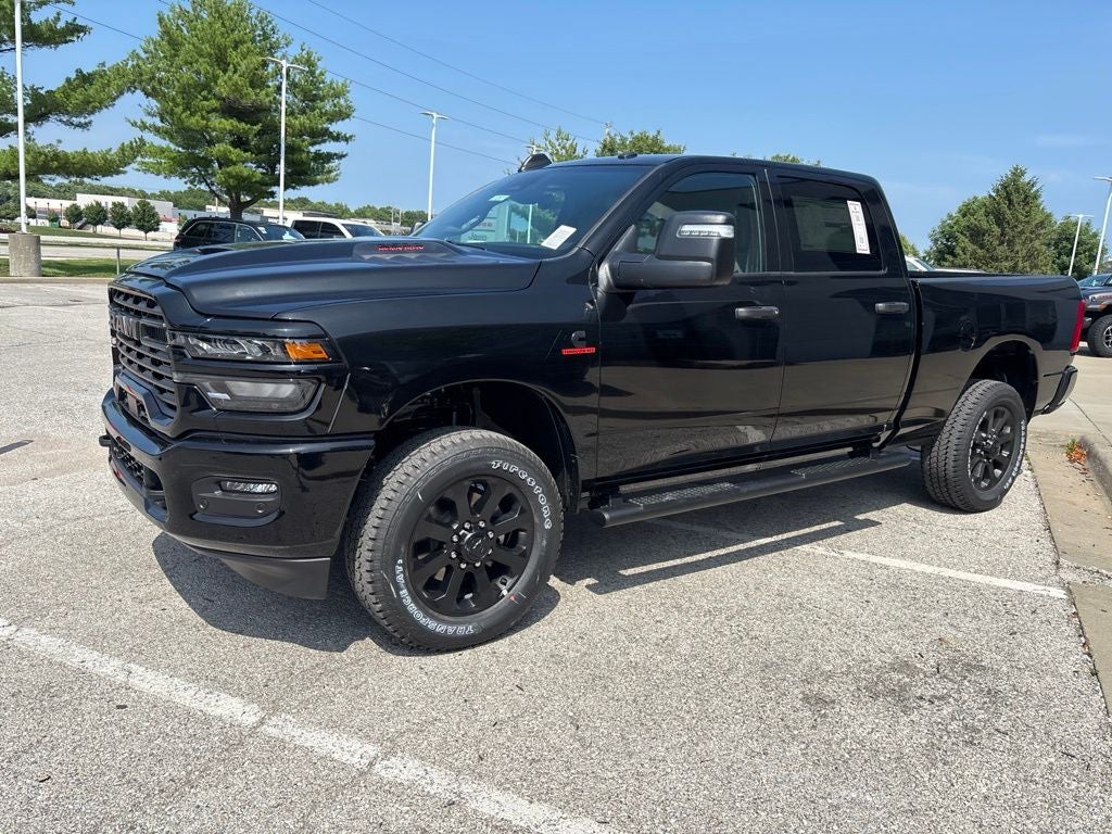2026 RAM Ram 2500 RAM 2500 BLACK EXPRESS CREW CAB 4X4 6'4' BOX