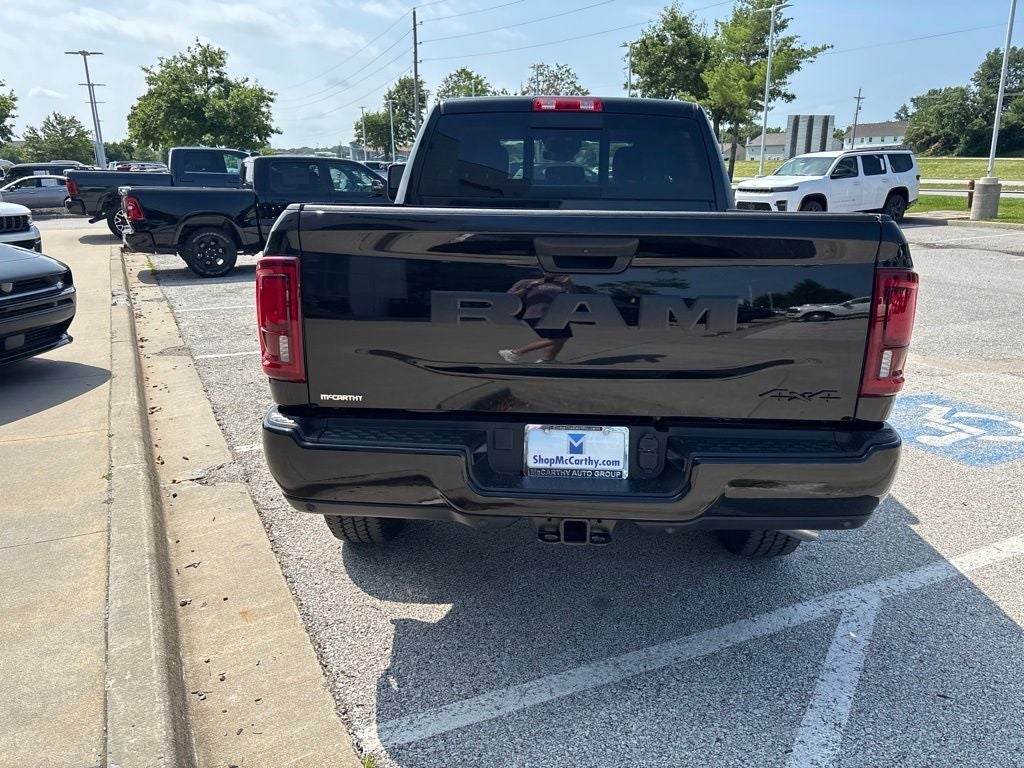 2026 RAM Ram 2500 RAM 2500 BLACK EXPRESS CREW CAB 4X4 6'4' BOX