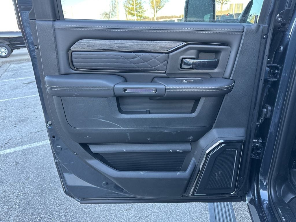 2026 RAM Ram 2500 RAM 2500 LIMITED CREW CAB 4X4 6'4' BOX