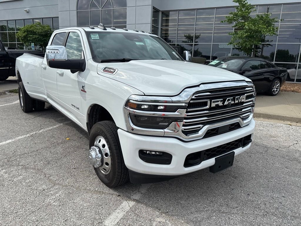 2026 RAM Ram 3500 RAM 3500 LARAMIE CREW CAB 4X4 8' BOX