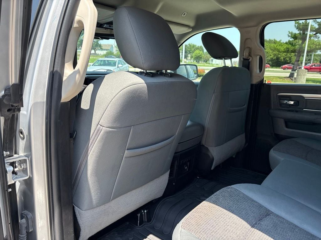 2018 RAM 1500 Big Horn Crew Cab 4x4 5'7' Box