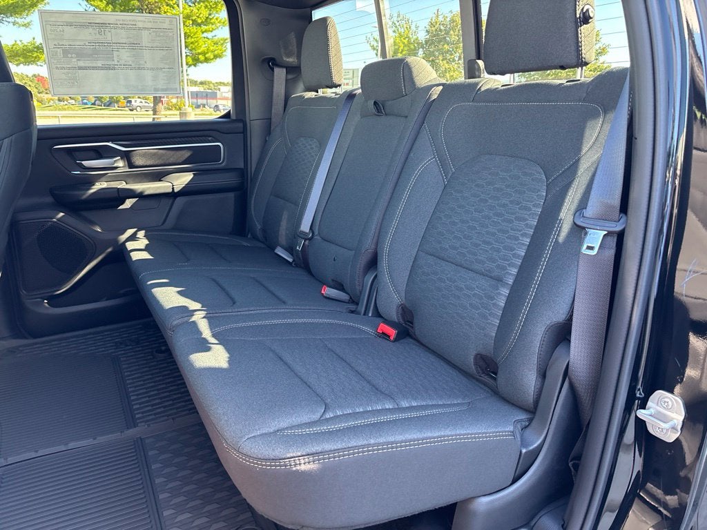 2027 RAM Ram 1500 RAM 1500 BIG HORN CREW CAB 4X4 5'7' BOX