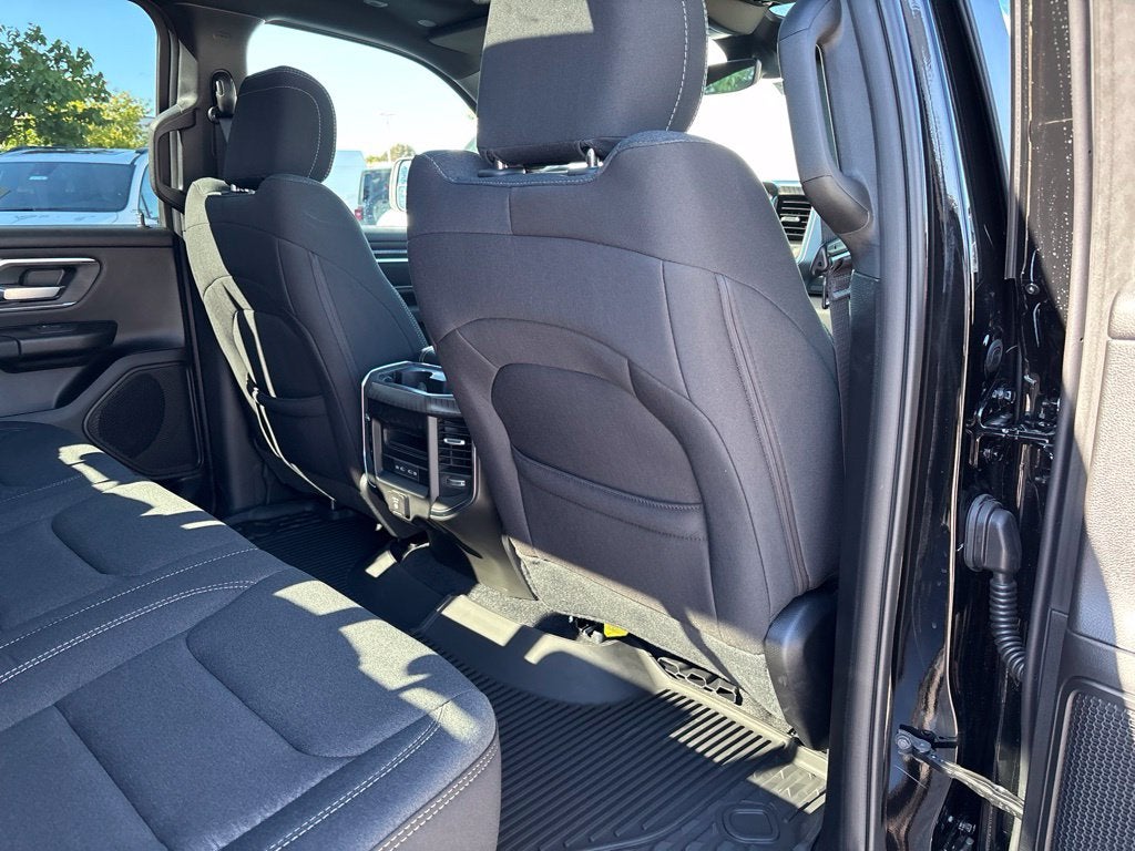 2027 RAM Ram 1500 RAM 1500 BIG HORN CREW CAB 4X4 5'7' BOX
