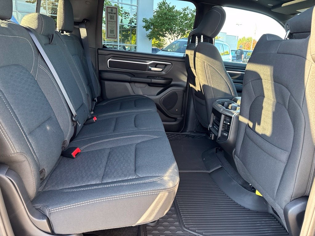 2027 RAM Ram 1500 RAM 1500 BIG HORN CREW CAB 4X4 5'7' BOX