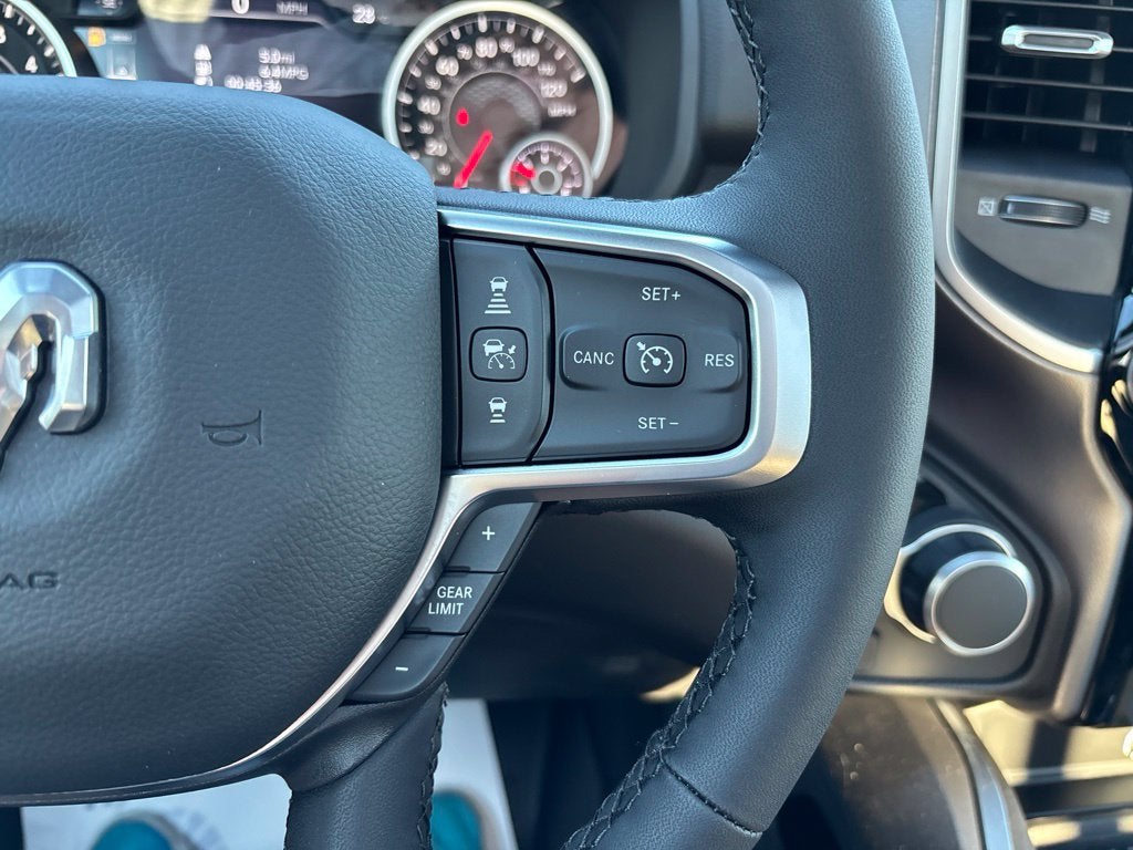2027 RAM Ram 1500 RAM 1500 BIG HORN CREW CAB 4X4 5'7' BOX