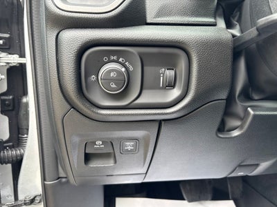 2026 RAM 1500 RAM 1500 WARLOCK CREW CAB 4X4 5'7' BOX