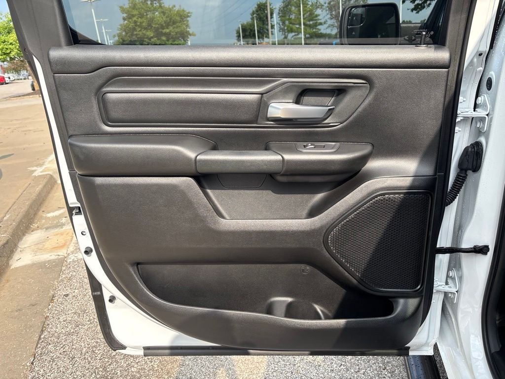 2026 RAM Ram 1500 RAM 1500 TRADESMAN CREW CAB 4X4 5'7' BOX