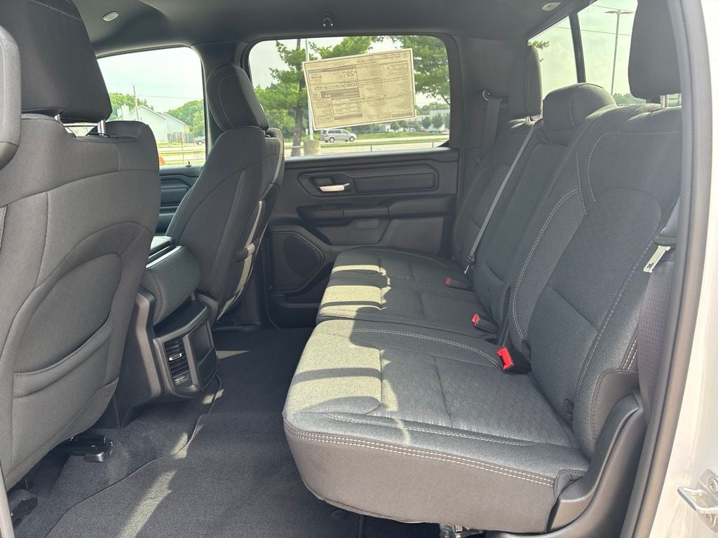 2026 RAM Ram 1500 RAM 1500 TRADESMAN CREW CAB 4X4 5'7' BOX