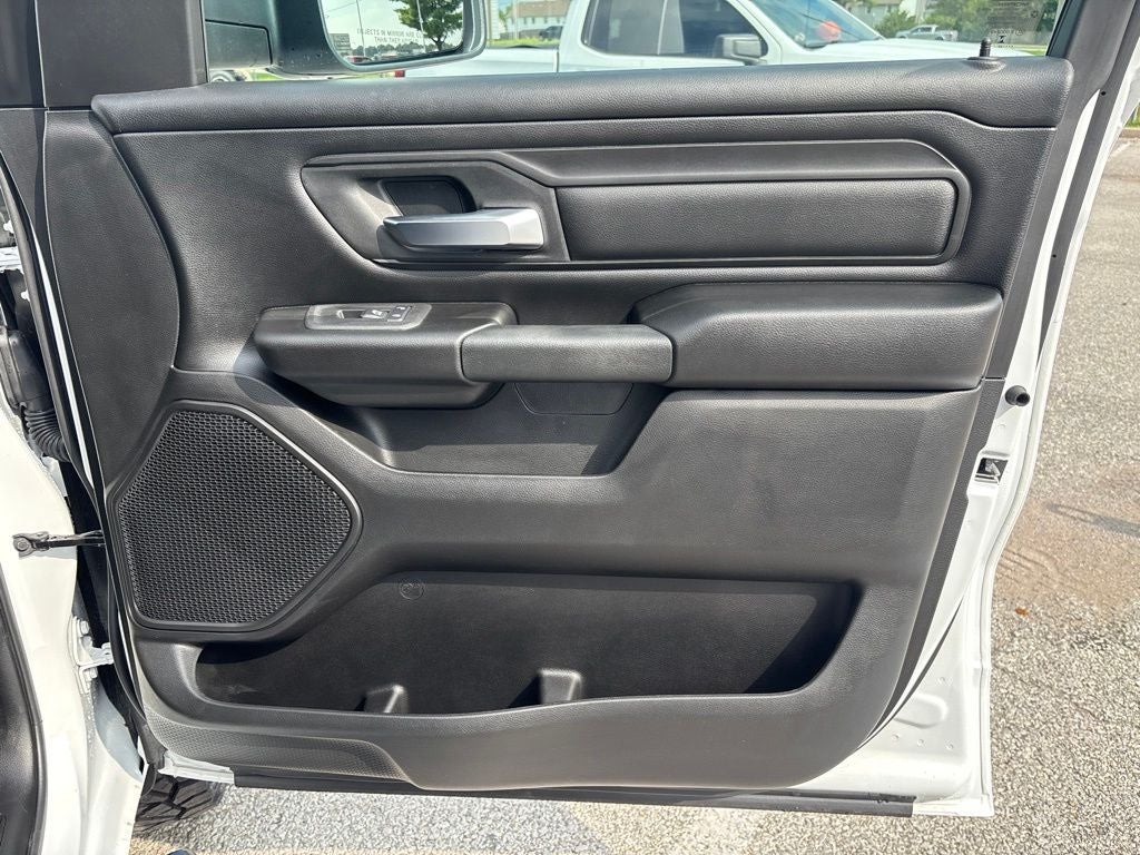 2026 RAM Ram 1500 RAM 1500 TRADESMAN CREW CAB 4X4 5'7' BOX