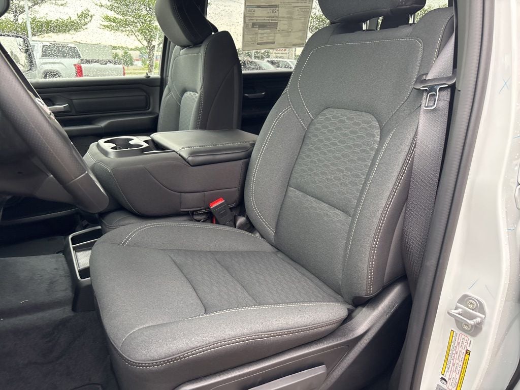 2026 RAM Ram 1500 RAM 1500 TRADESMAN CREW CAB 4X4 5'7' BOX