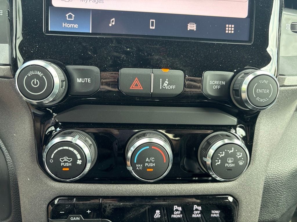 2026 RAM Ram 1500 RAM 1500 TRADESMAN CREW CAB 4X4 5'7' BOX
