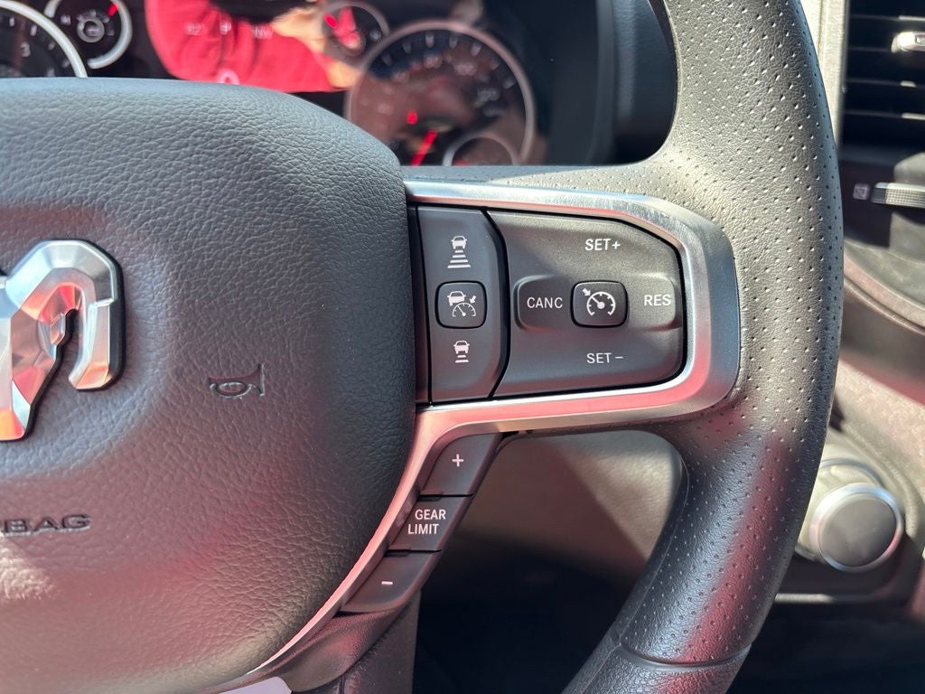2026 RAM 1500 RAM 1500 TRADESMAN CREW CAB 4X4 5'7' BOX