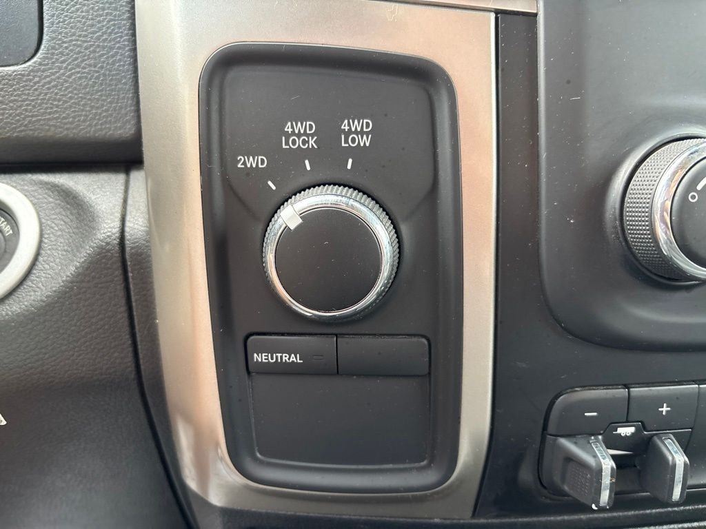 2018 RAM 2500 Big Horn Crew Cab 4x4 6'4' Box