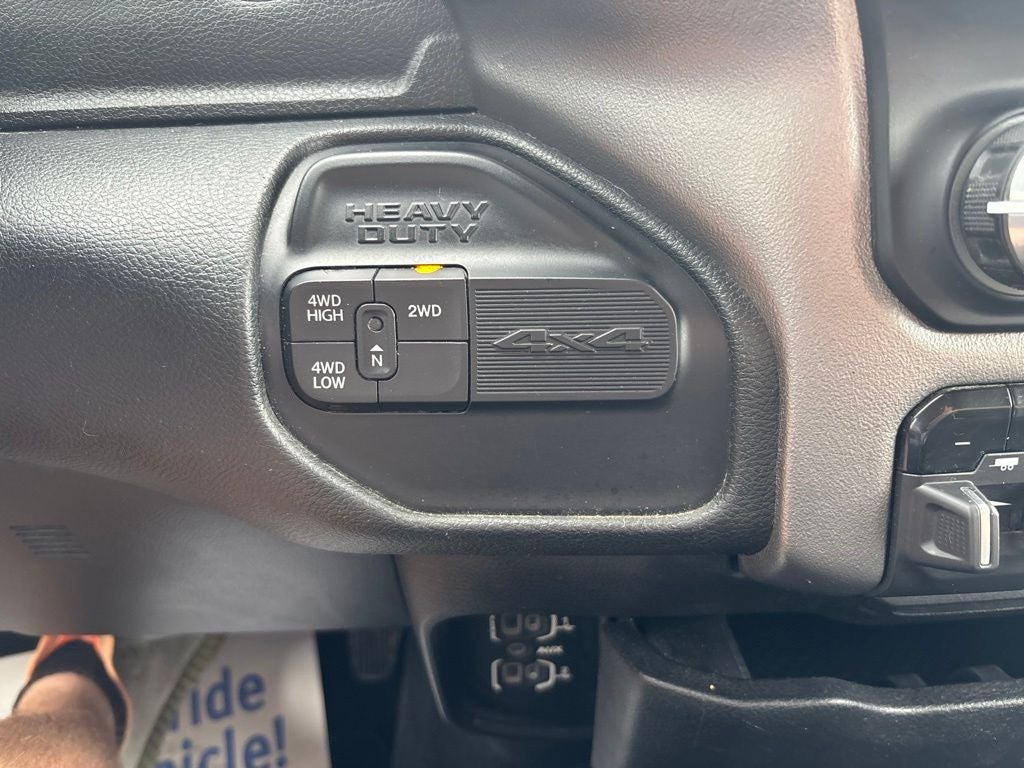 2019 RAM 2500 Big Horn Crew Cab 4x4 8' Box