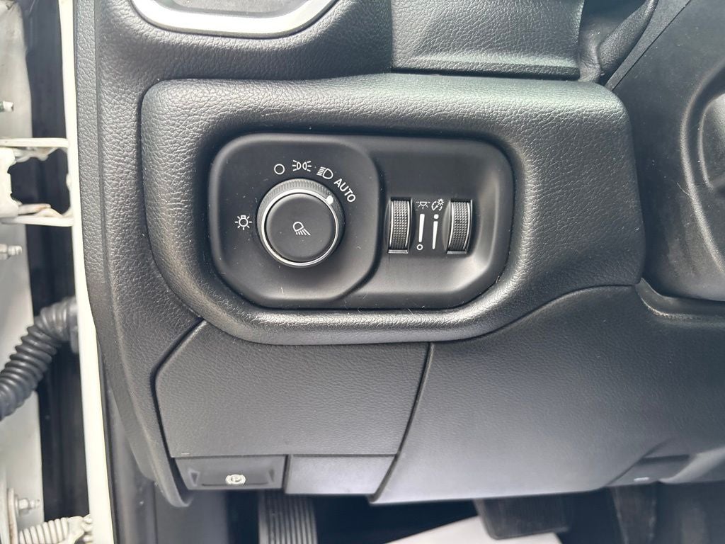 2019 RAM 2500 Big Horn Crew Cab 4x4 8' Box