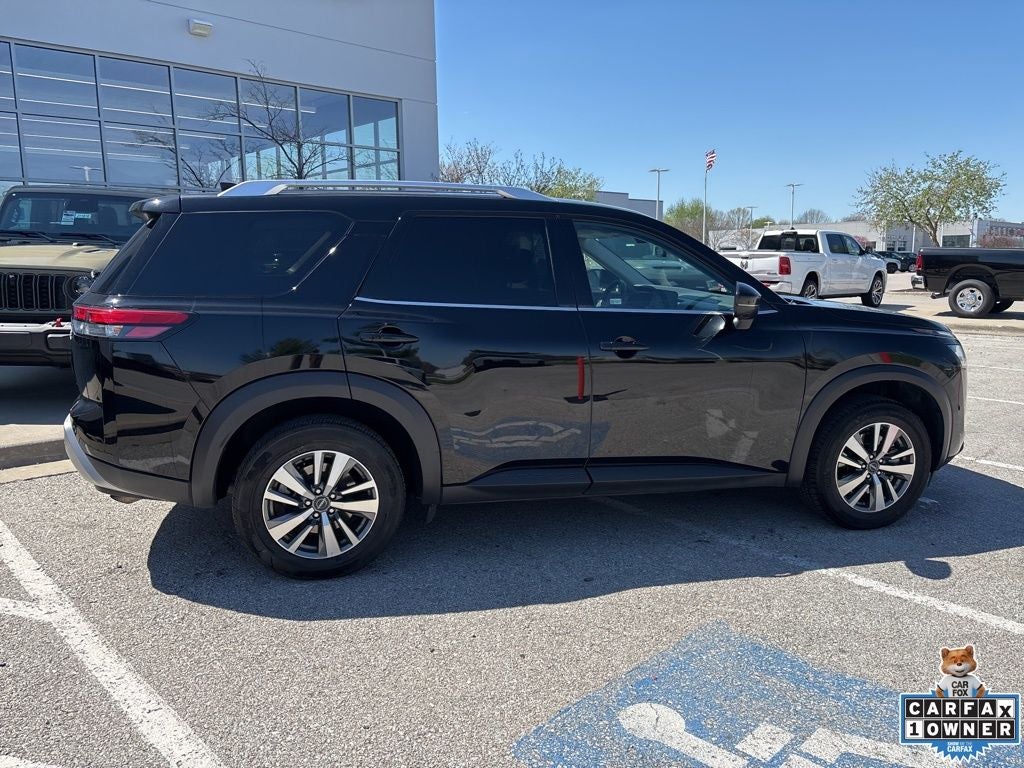 2025 Nissan Pathfinder SL FWD