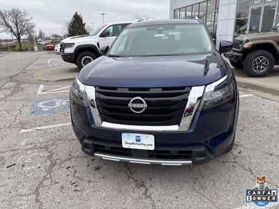2025 Nissan Pathfinder SL FWD