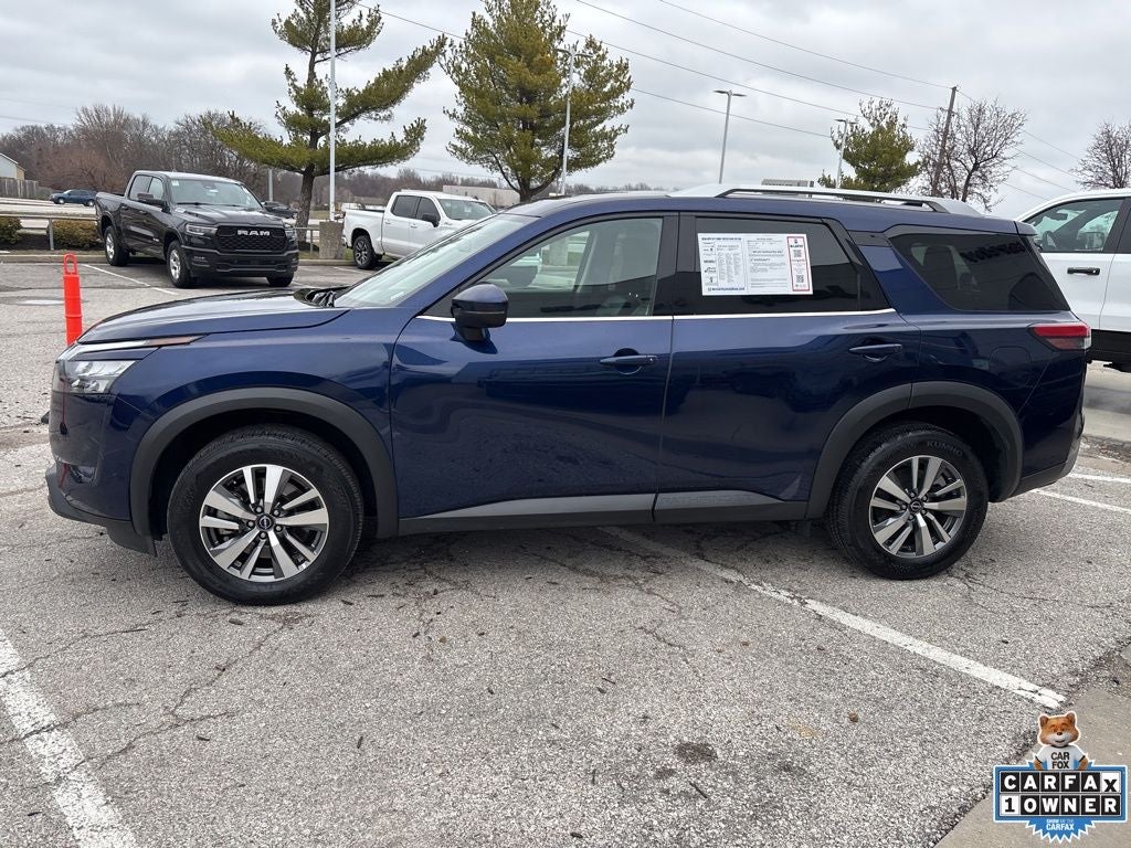 2025 Nissan Pathfinder SL FWD