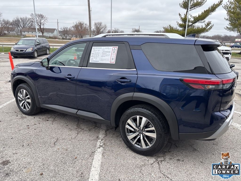 2025 Nissan Pathfinder SL FWD