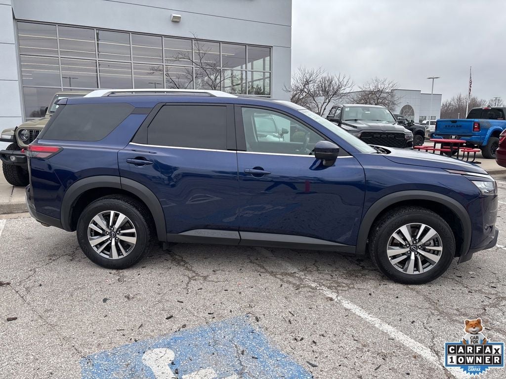 2025 Nissan Pathfinder SL FWD