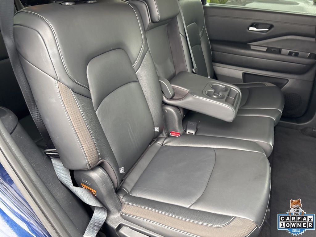 2025 Nissan Pathfinder SL FWD