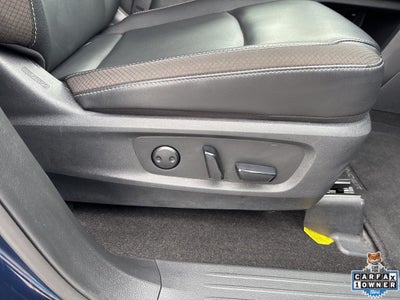 2025 Nissan Pathfinder SL FWD