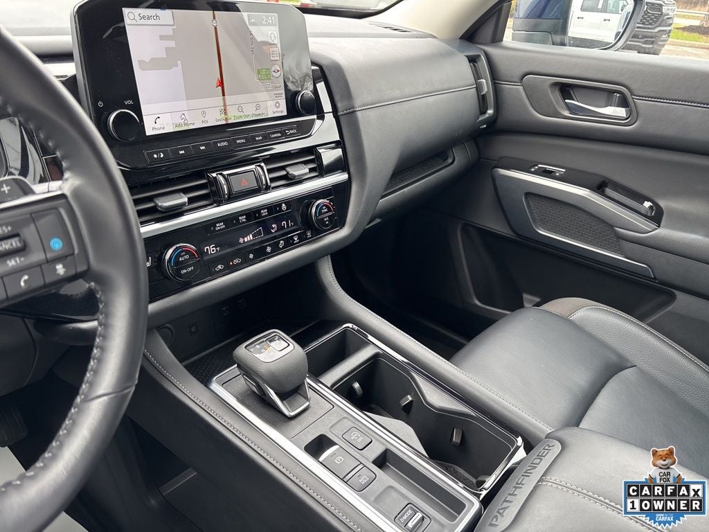 2025 Nissan Pathfinder SL FWD