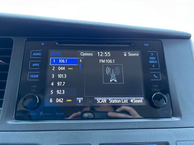2017 Toyota Sienna LE 8 Passenger
