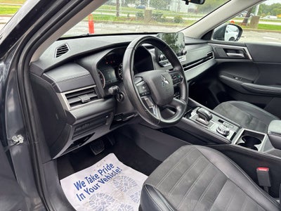 2024 Mitsubishi Outlander SE