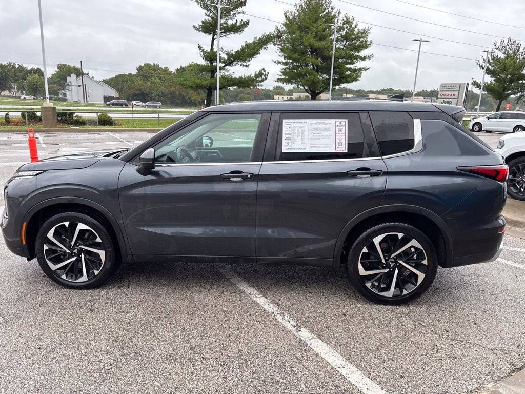2024 Mitsubishi Outlander SE