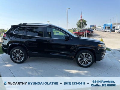 2019 Jeep Cherokee Overland