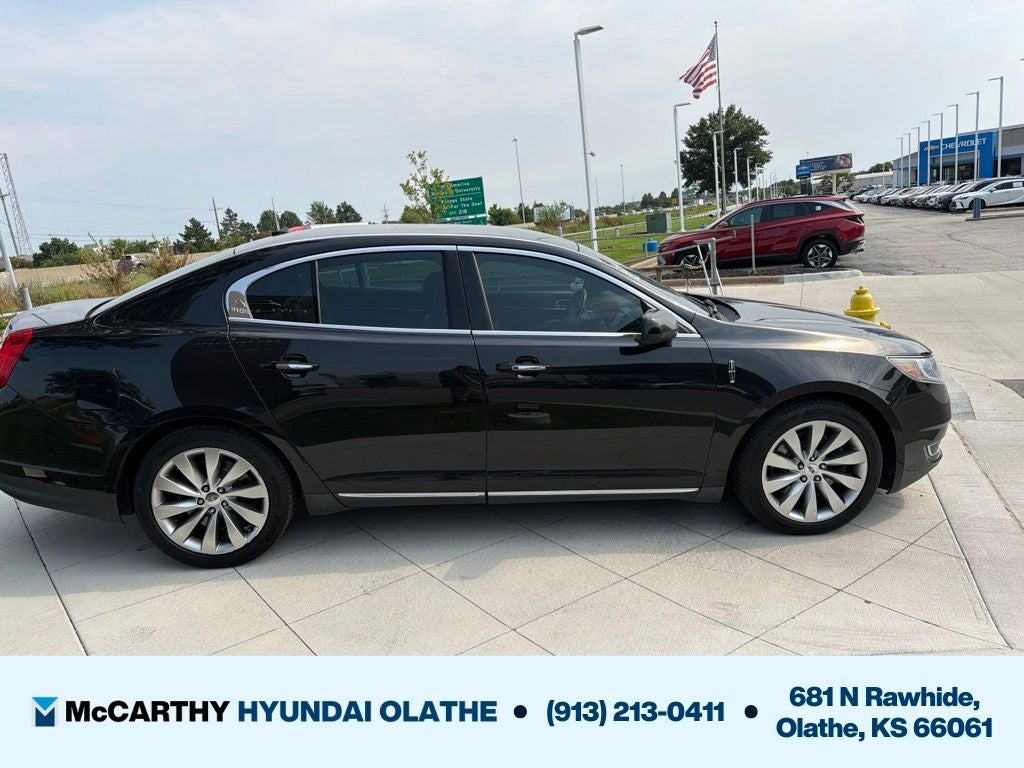 2015 Lincoln MKS Base