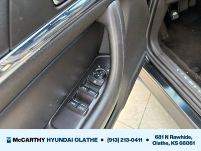 2015 Lincoln MKS Base