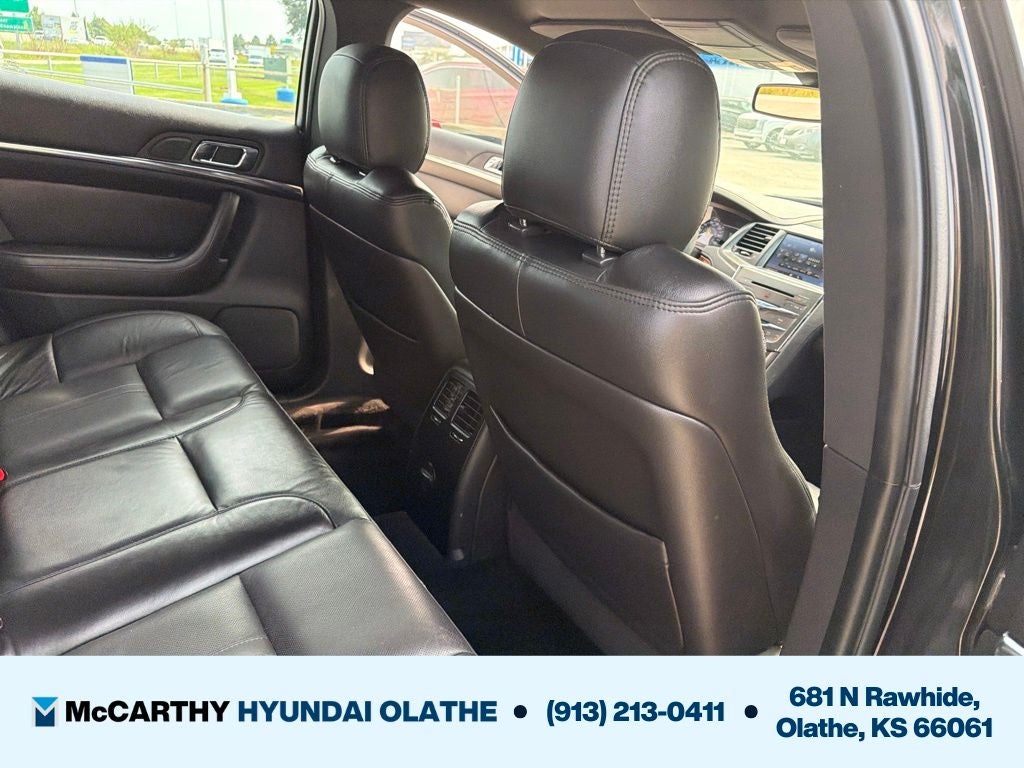 2015 Lincoln MKS Base