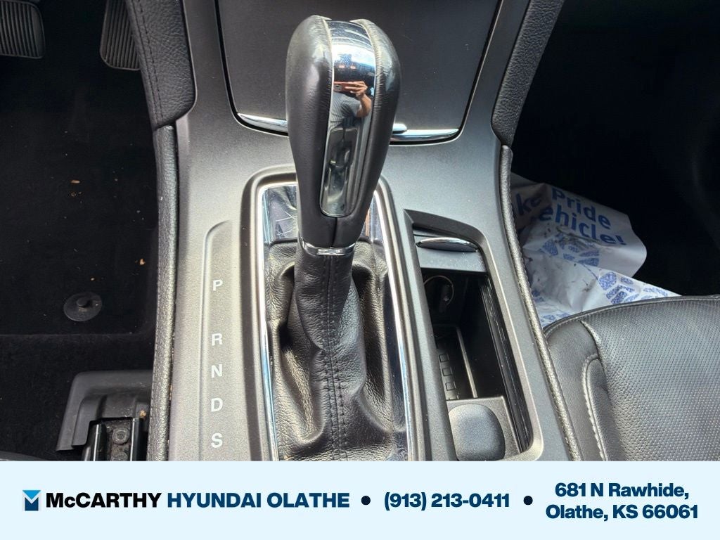 2015 Lincoln MKS Base