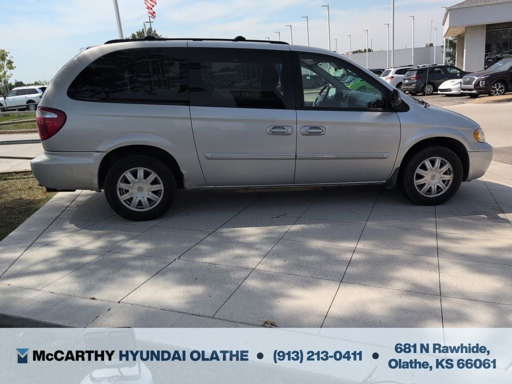 2006 Chrysler Town & Country Touring