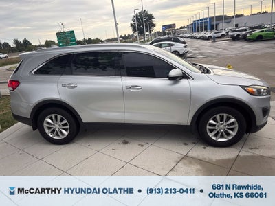 2017 Kia Sorento LX